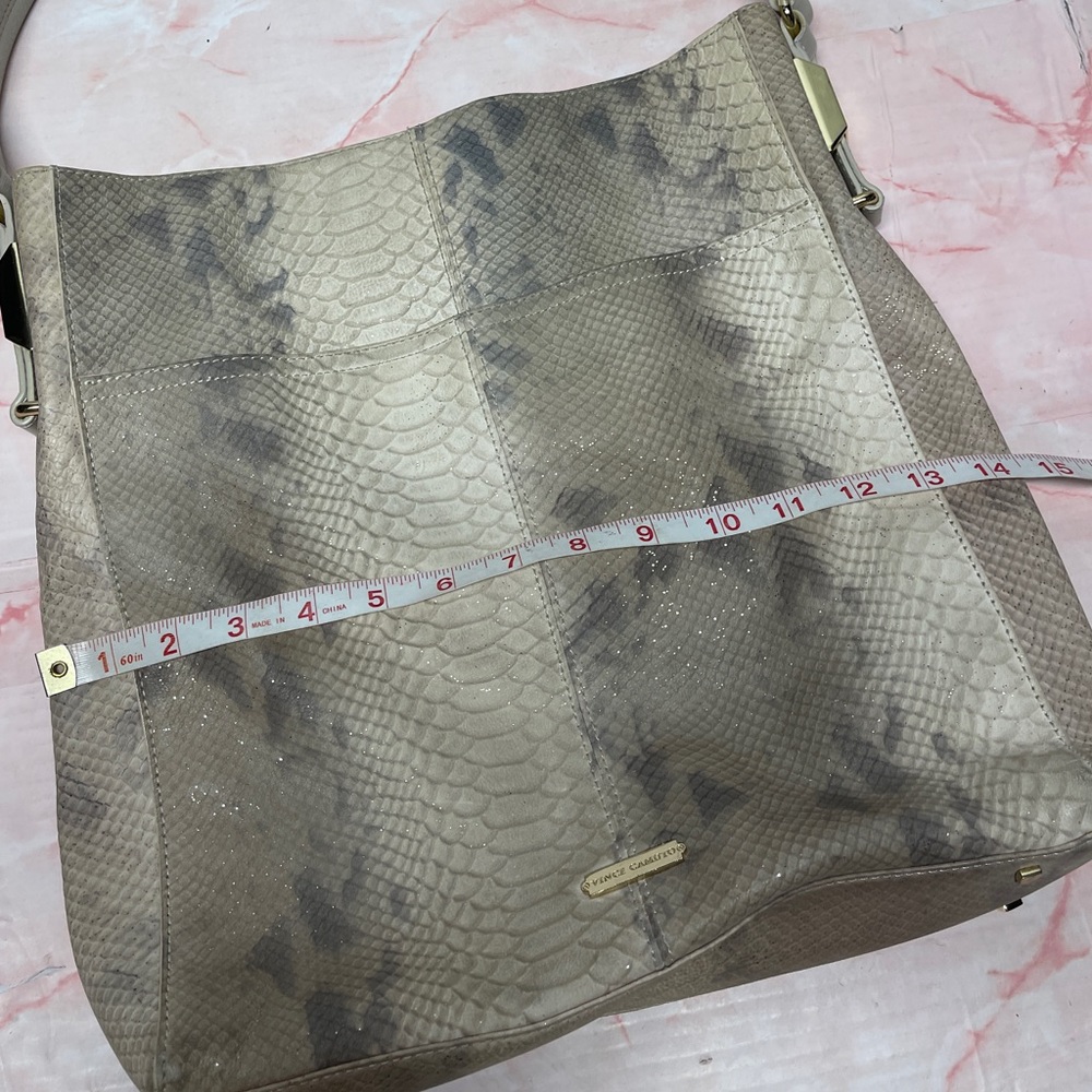 Vince Camuto Metallic Snakeskin Hobo bag ML - Picture 4 of 8